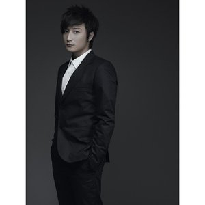 黑人狂艹女生逼
